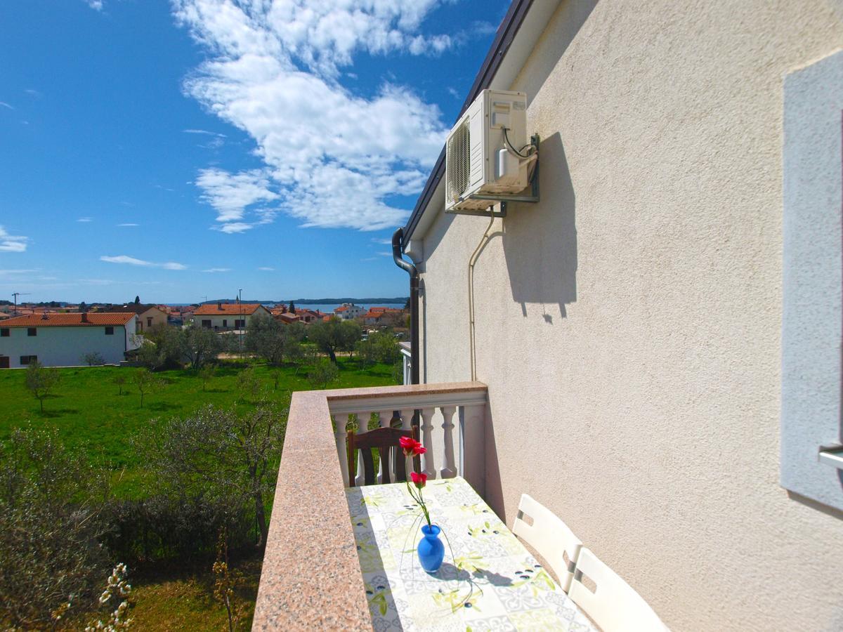 Apartments Anto 1598 Fažana Exterior foto